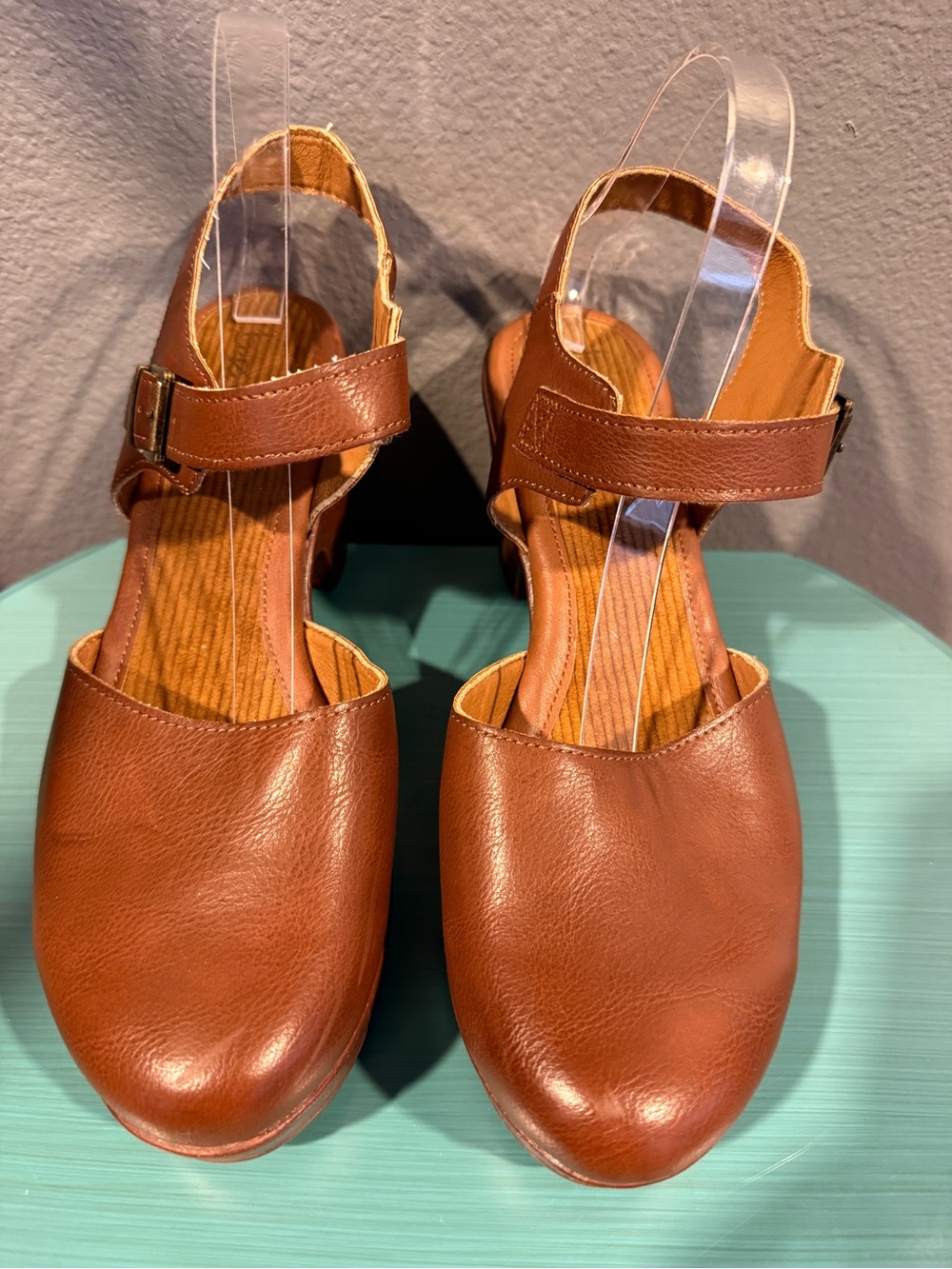 b.o.c. Natasha Brown Leather Platform Clogs with Buckle Strap Sz 11M | GUC - Picture 6 of 9